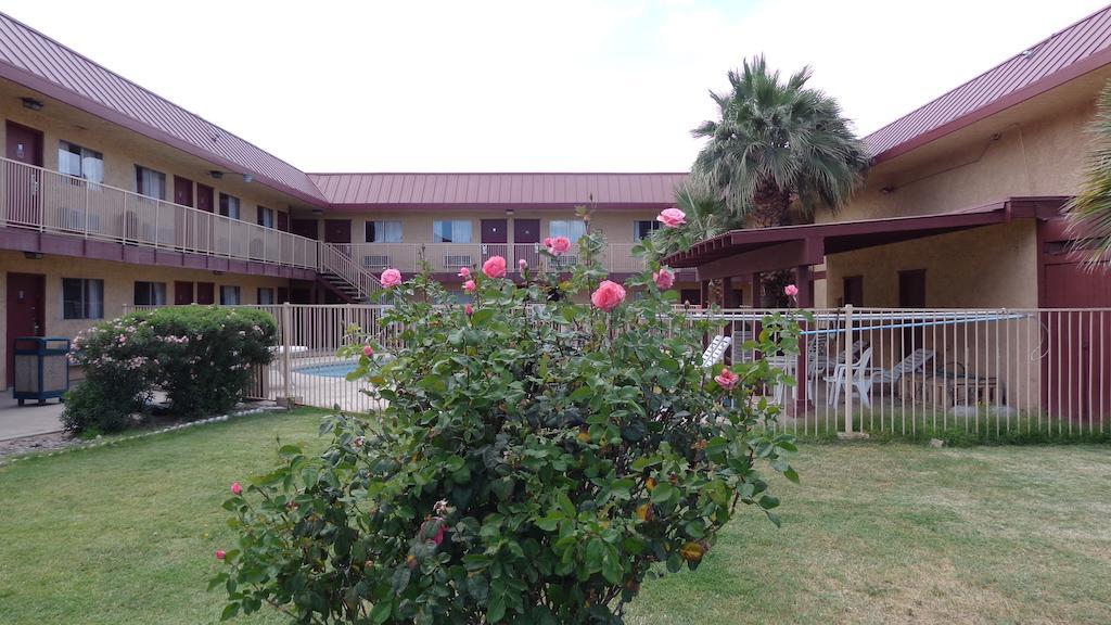 Knights Inn Phoenix At N Black Canyon Hwy Екстер'єр фото